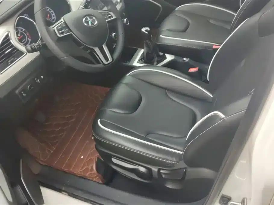 Refine S2 2015 1.5L Manual Deluxe Smart Edition — миниатюра 9