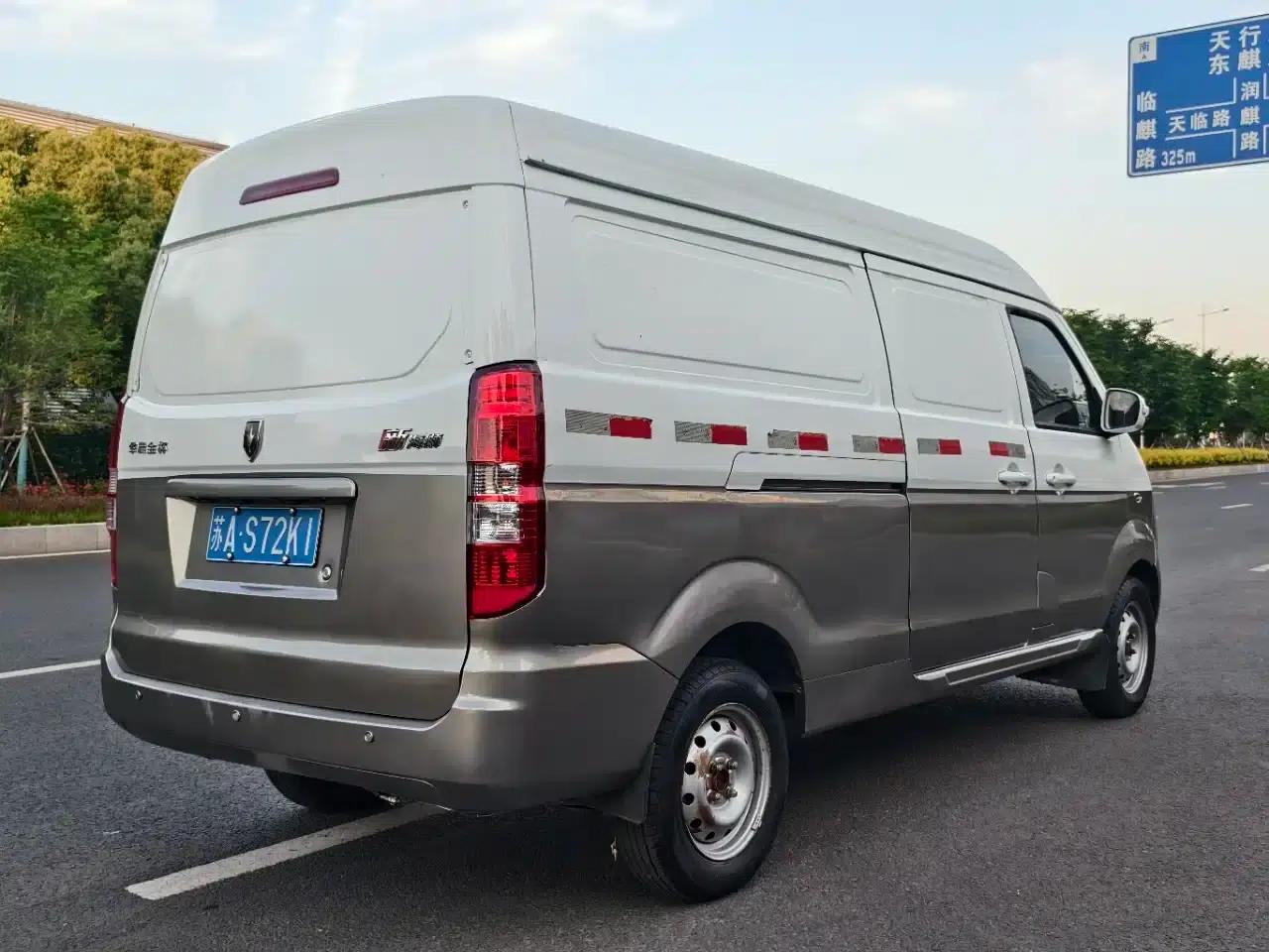 New Hiace S 2019 1.5L Van Business Edition (National VI Emission Standard) SWC15M — миниатюра 4