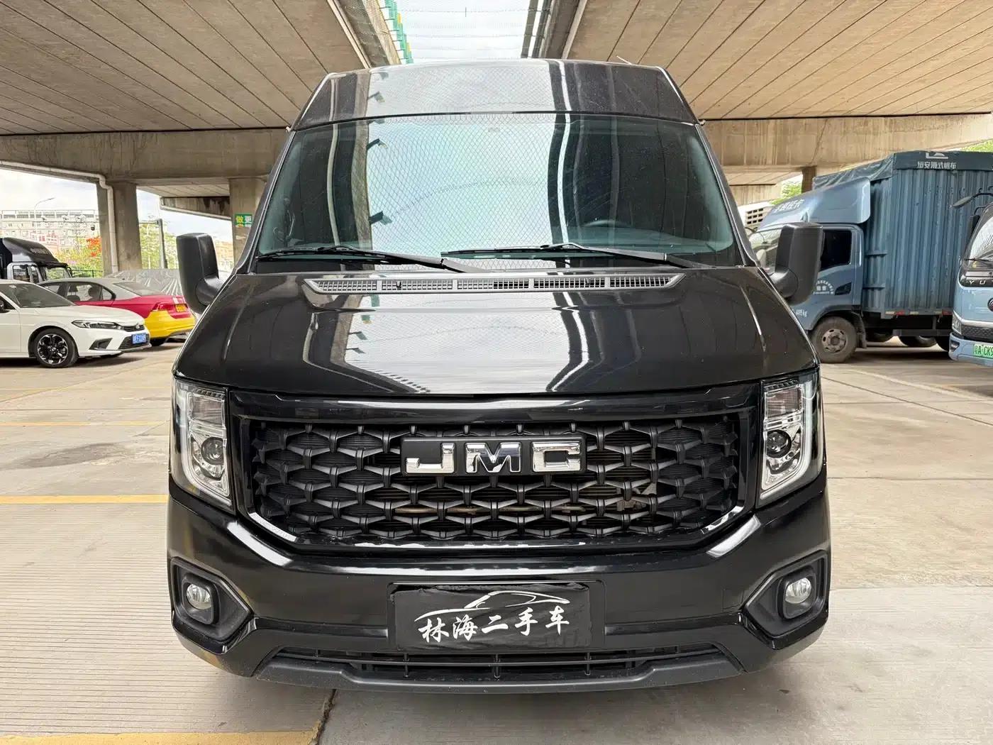 Jiangling Fushun 2023 2.0T Automatic Short Wheelbase Medium-High Roof Commercial Multi-Purpose Passenger Vehicle (6 Seats) — миниатюра 2