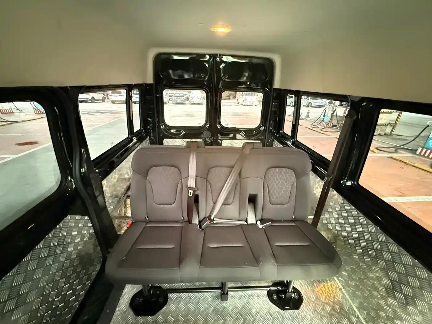 Jiangling Fushun 2023 2.0T Automatic Short Wheelbase Medium-High Roof Commercial Multi-Purpose Passenger Vehicle (6 Seats) — миниатюра 18