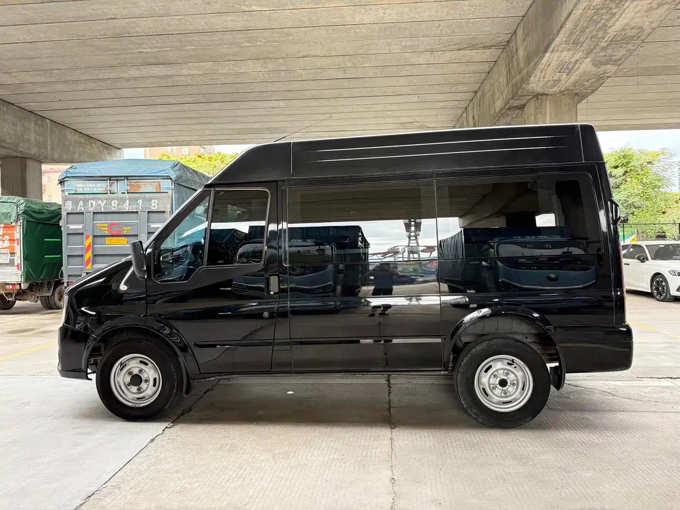 Jiangling Fushun 2023 2.0T Automatic Short Wheelbase Medium-High Roof Commercial Multi-Purpose Passenger Vehicle (6 Seats) — миниатюра 8