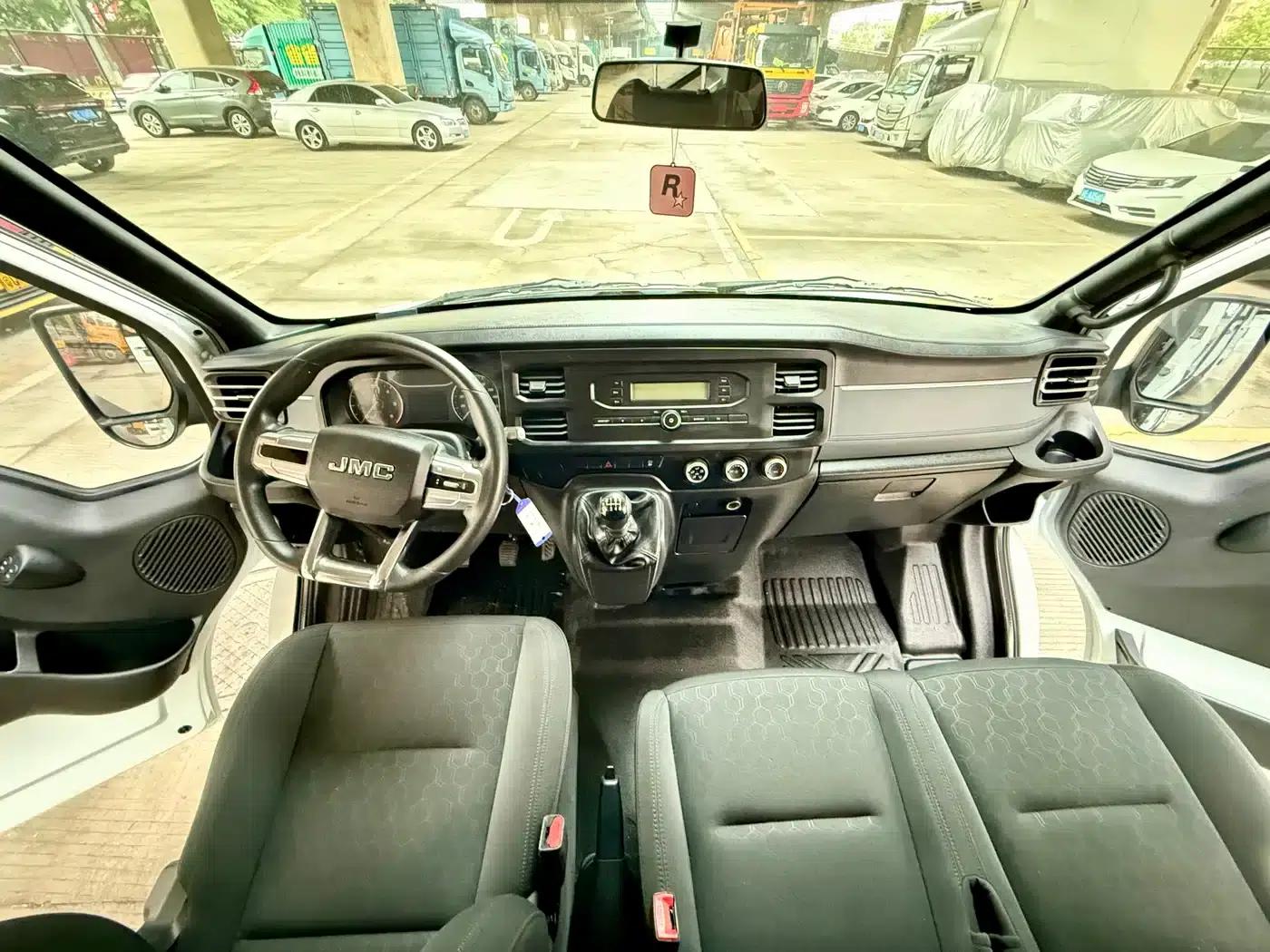 Jiangling Fushun 2023 2.0T Manual Medium Wheelbase Medium Roof Commercial Multi-purpose Passenger Van (7 Seats) — миниатюра 14