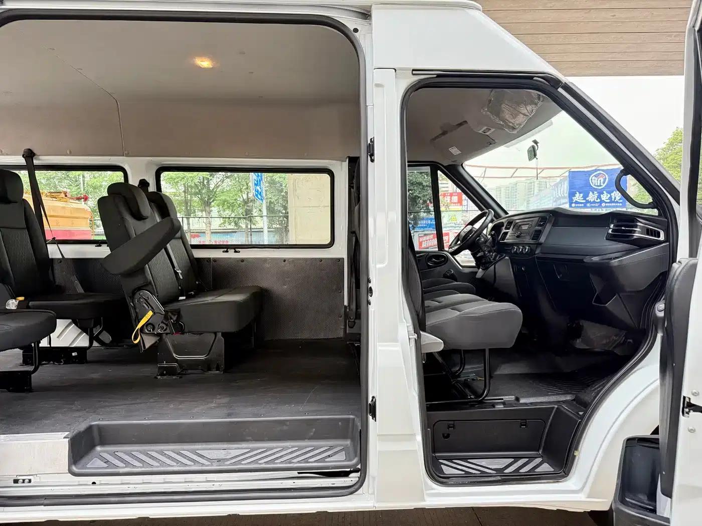Jiangling Fushun 2023 2.0T Manual Medium Wheelbase Medium Roof Commercial Multi-purpose Passenger Van (7 Seats) — миниатюра 10