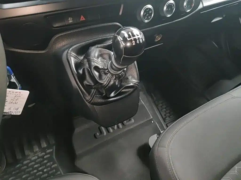 Jiangling Fushun 2022 2.0T Manual Multi-functional Passenger Vehicle, Short Wheelbase, Low Roof, 6 Seats — миниатюра 14