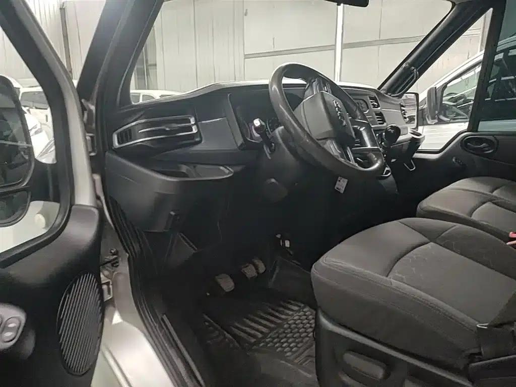 Jiangling Fushun 2022 2.0T Manual Multi-functional Passenger Vehicle, Short Wheelbase, Low Roof, 6 Seats — миниатюра 15