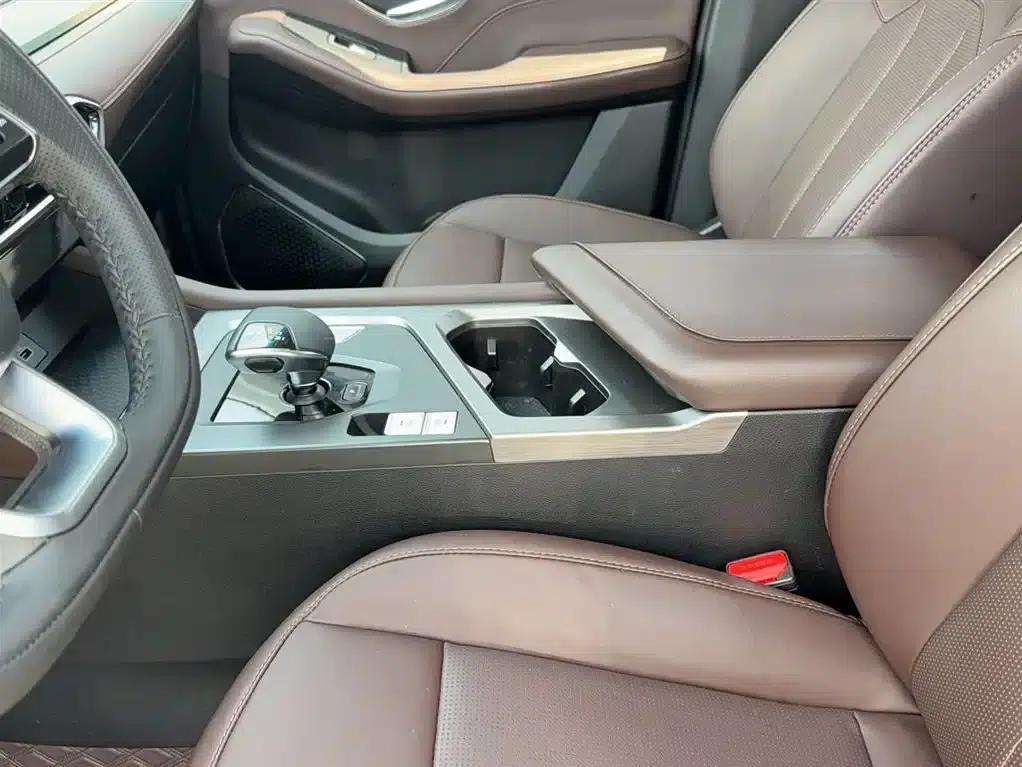 Jetour X90 PLUS 2023 1.6TD DCT Villa 7-Seater — миниатюра 17