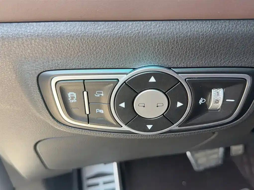 Jetour X90 PLUS 2023 1.6TD DCT Villa 7-Seater — миниатюра 18