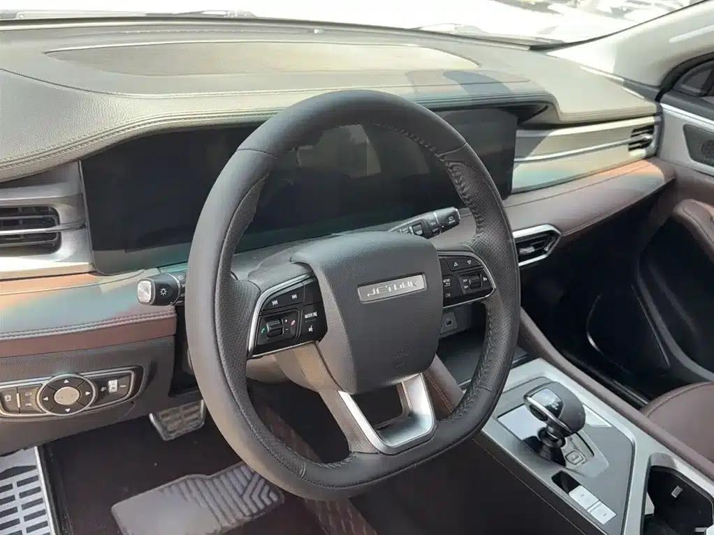 Jetour X90 PLUS 2023 1.6TD DCT Villa 7-Seater — миниатюра 20