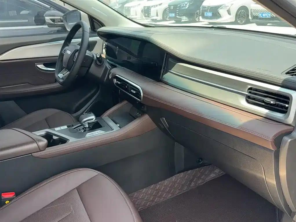 Jetour X90 PLUS 2023 1.6TD DCT Villa 7-Seater — миниатюра 7