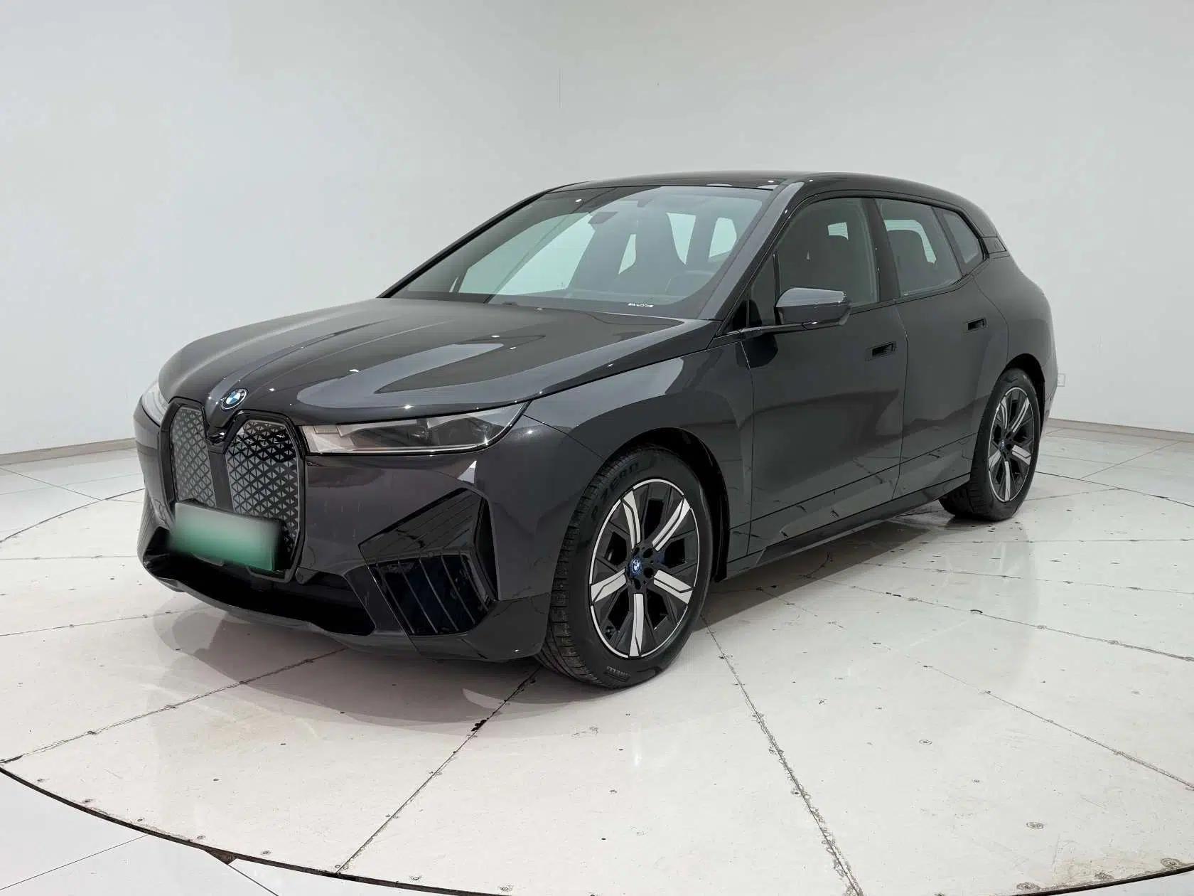 BMW iX 2022 xDrive40 — миниатюра 1