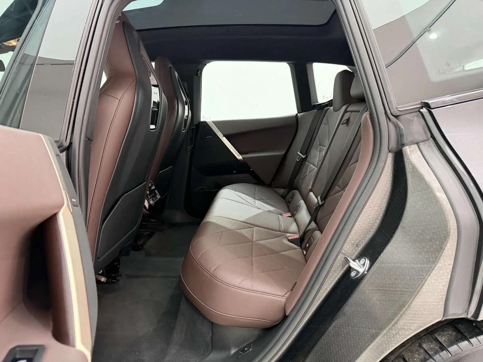 BMW iX 2022 xDrive40 — миниатюра 19