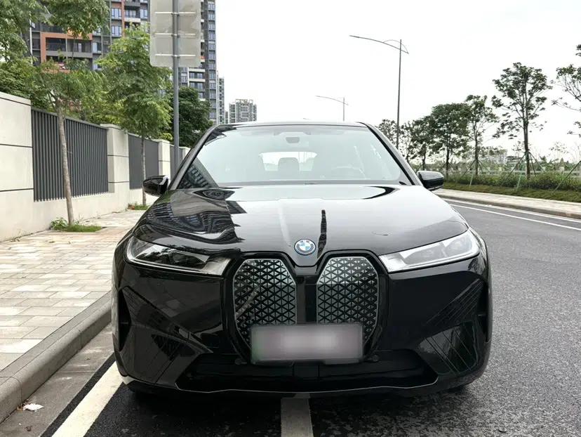 BMW iX 2022 xDrive40 — миниатюра 16