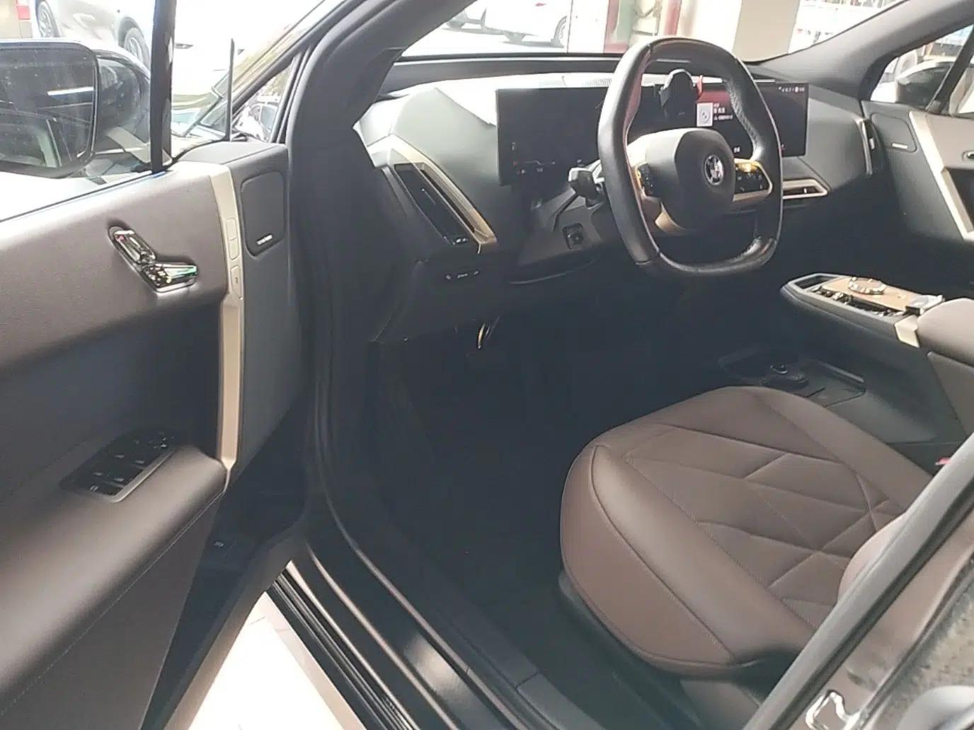 BMW iX 2022 xDrive40 — миниатюра 25