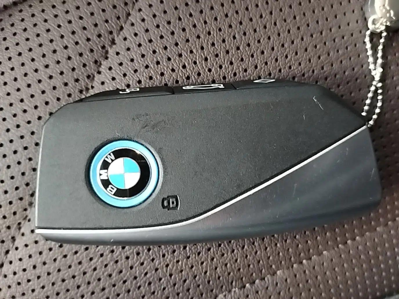 BMW iX 2022 xDrive40 — миниатюра 29