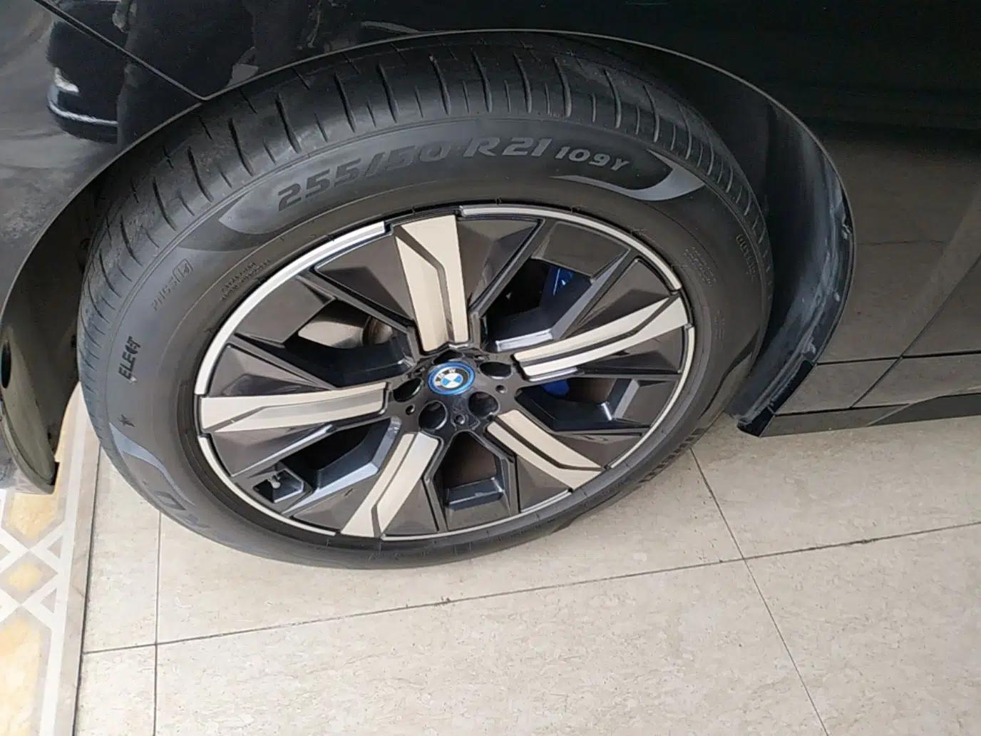 BMW iX 2022 xDrive40 — миниатюра 9