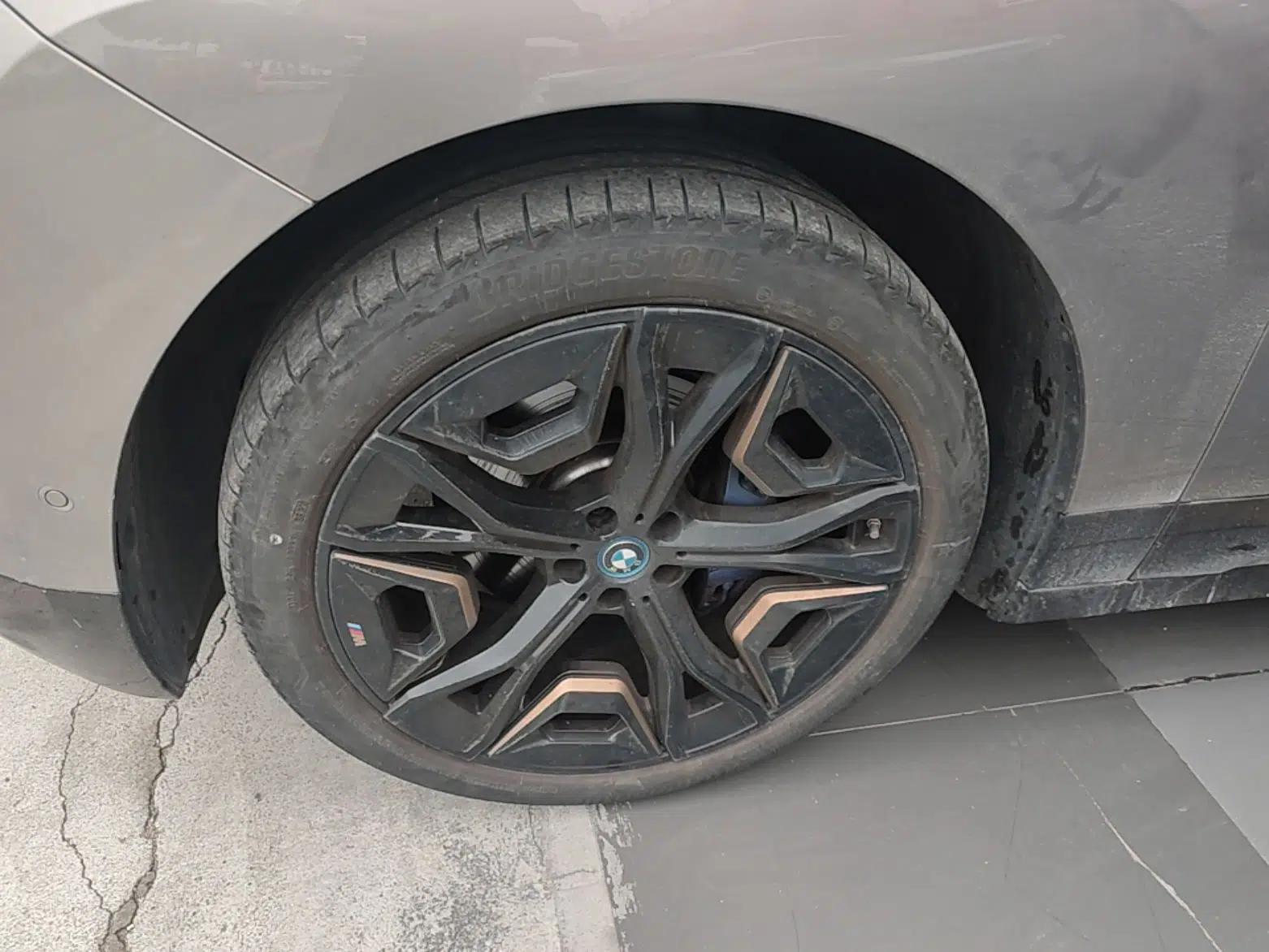 BMW iX 2022 M60 — миниатюра 8