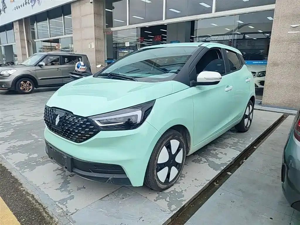 Yizhi EV3 2023 Youth Edition 320KM Comfort Model — миниатюра 2