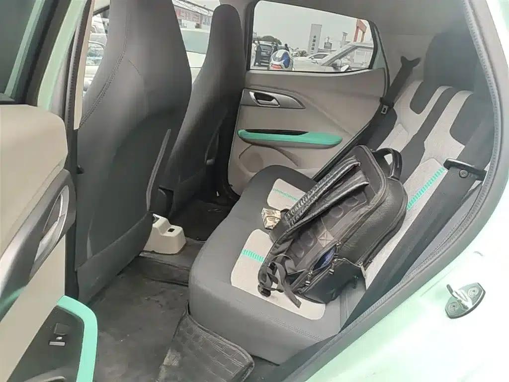 Yizhi EV3 2023 Youth Edition 320KM Comfort Model — миниатюра 17