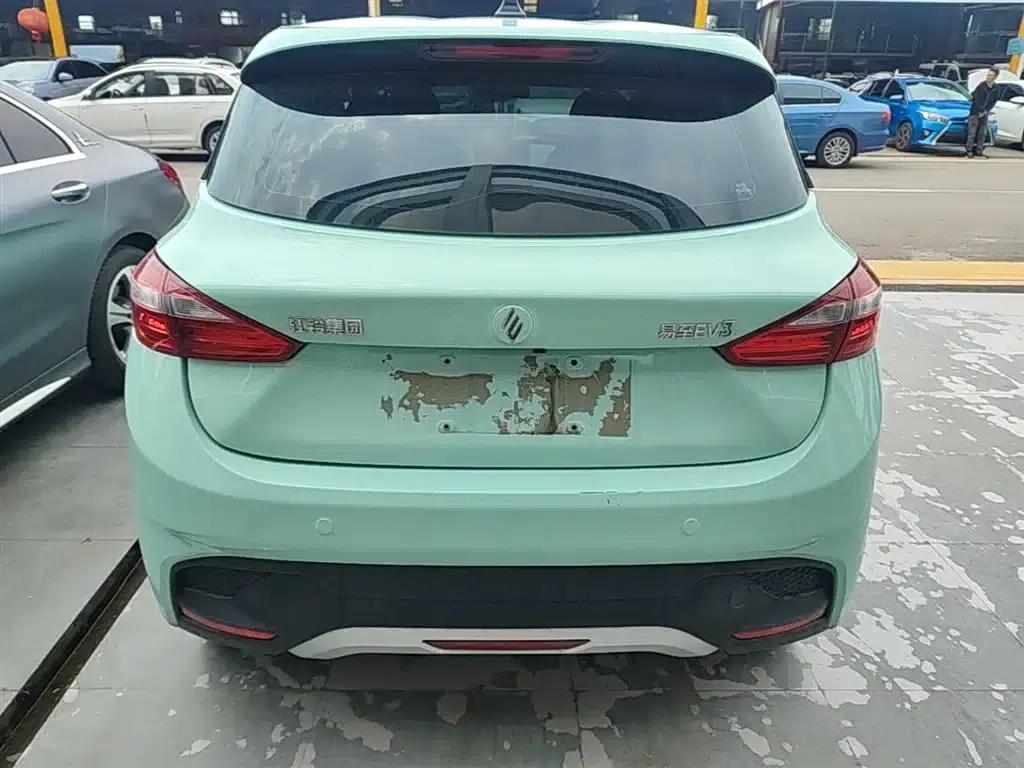 Yizhi EV3 2023 Youth Edition 320KM Comfort Model — миниатюра 6