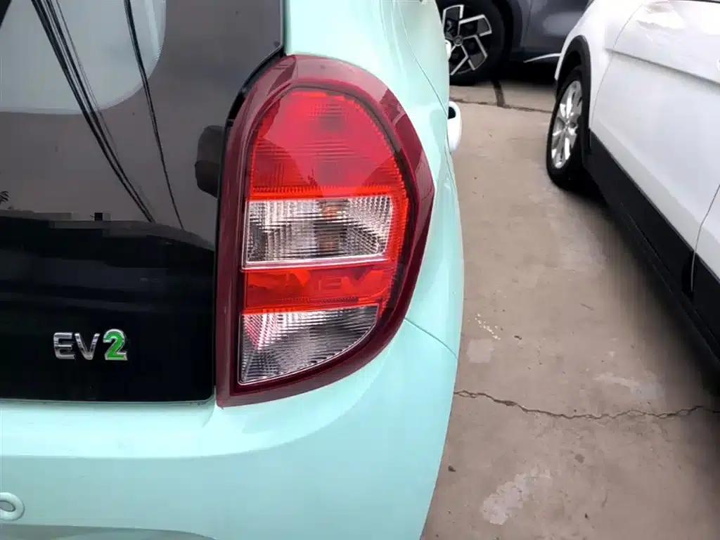Yizhi EV2 2026 PLUS+ Comfort Model — миниатюра 8