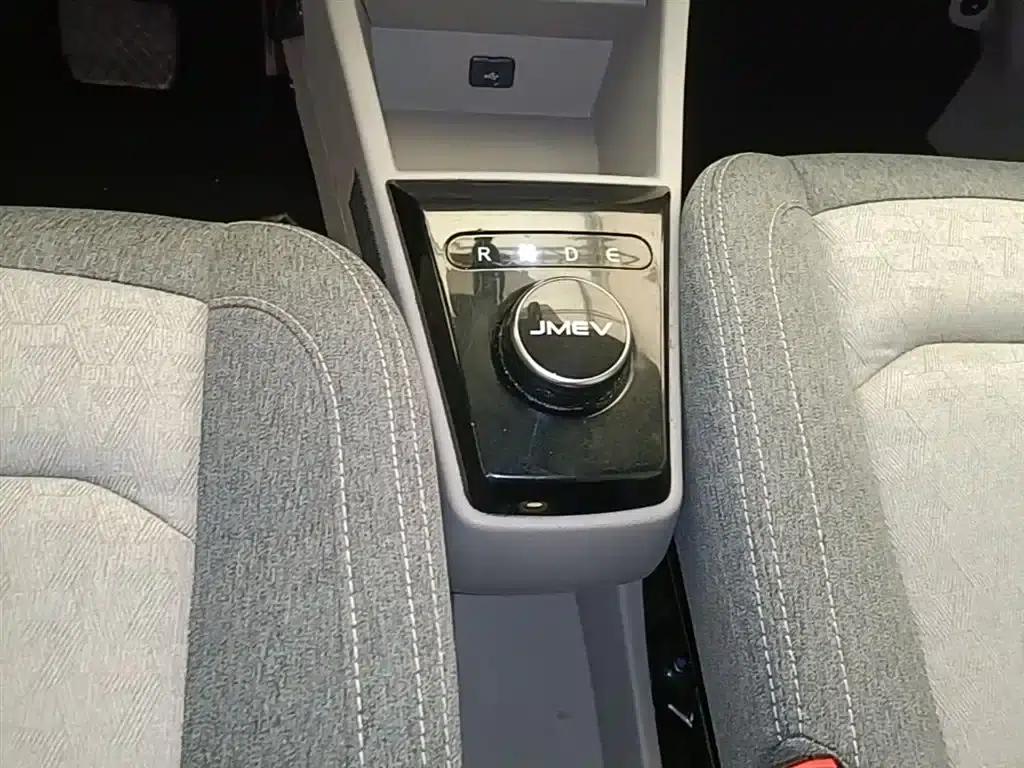 Yizhi EV2 2023 Auspicious Edition 201km Comfort Model — миниатюра 14