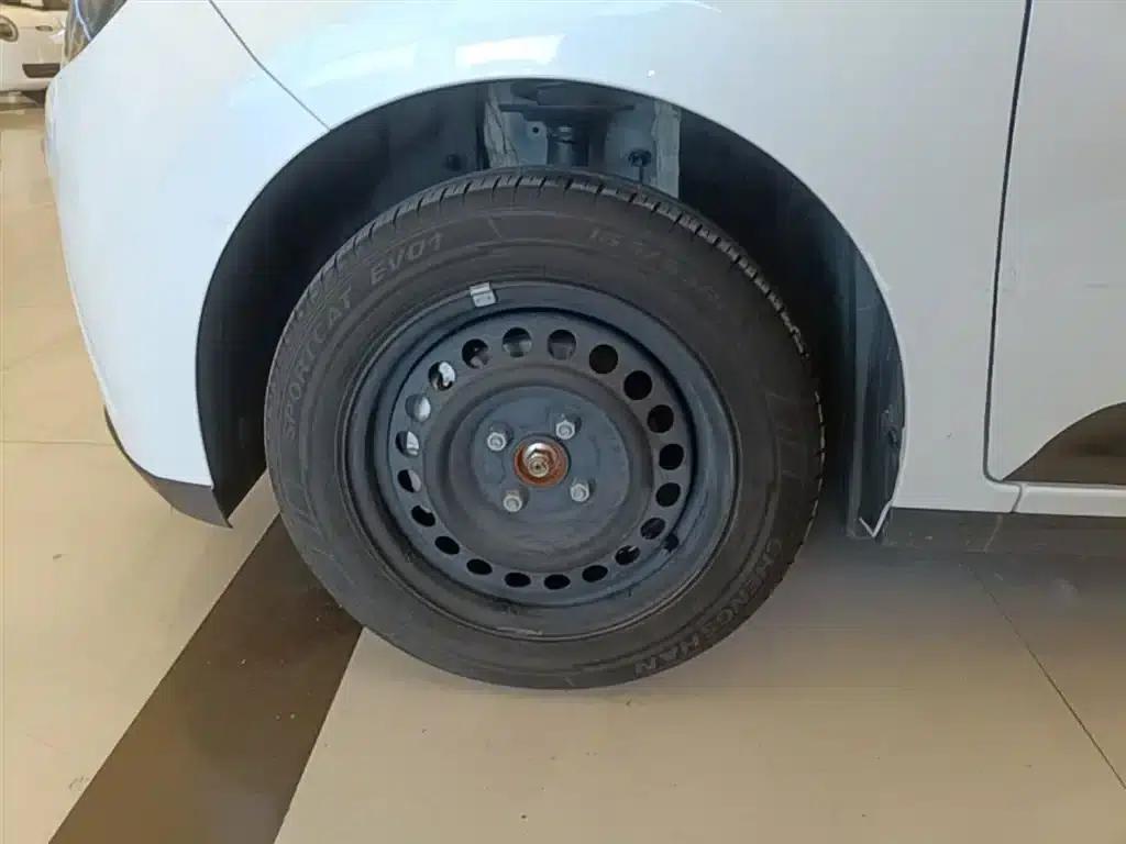 Yizhi EV2 2023 Auspicious Edition 201km Comfort Model — миниатюра 23