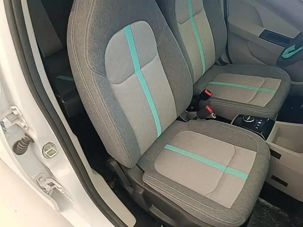 Yizhi EV2 2023 Auspicious Edition 201km Comfort Model — миниатюра 25