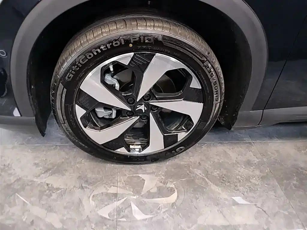 Jihu Alphard T5 2026 Range Extended Edition 1215 Yuanjing Smart Edition — миниатюра 23