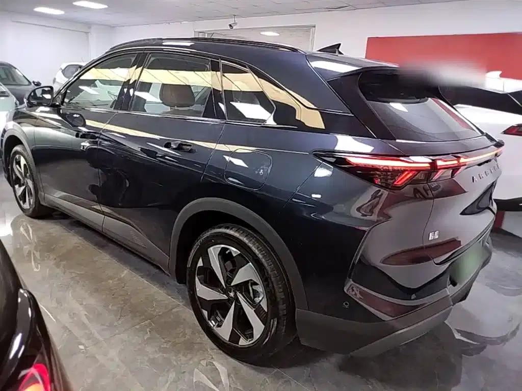 Jihu Alphard T5 2026 Range Extended Edition 1215 Yuanjing Smart Edition — миниатюра 5