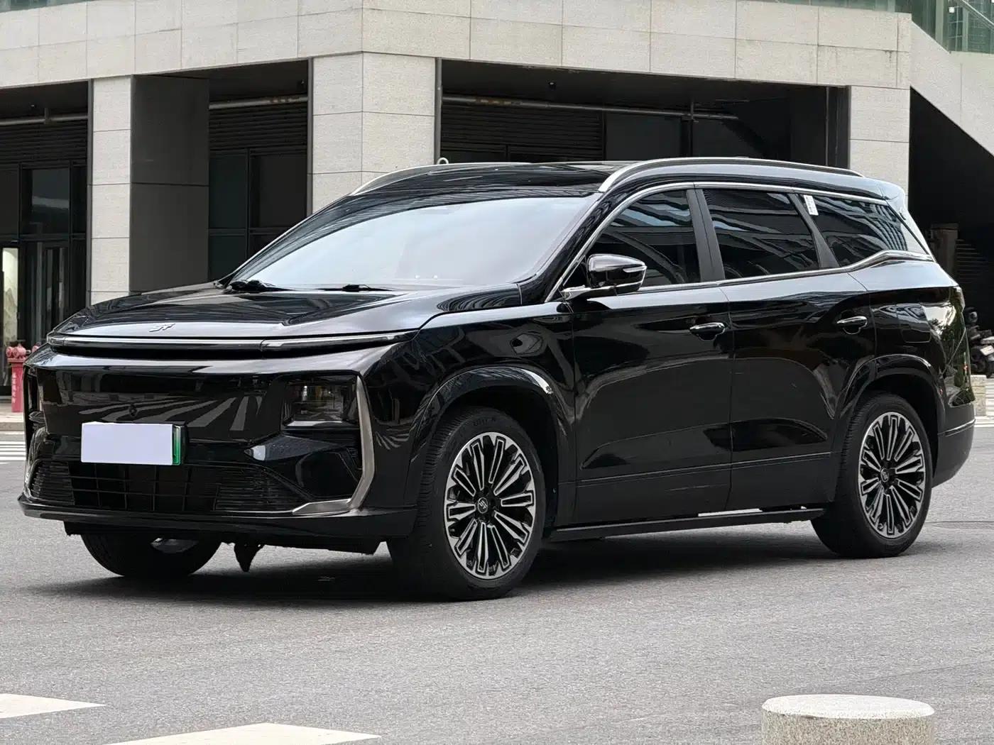 Jetour Mountain & Sea L9 2025 1.5TD 2DHT Luxury Edition 6-seater — миниатюра 1