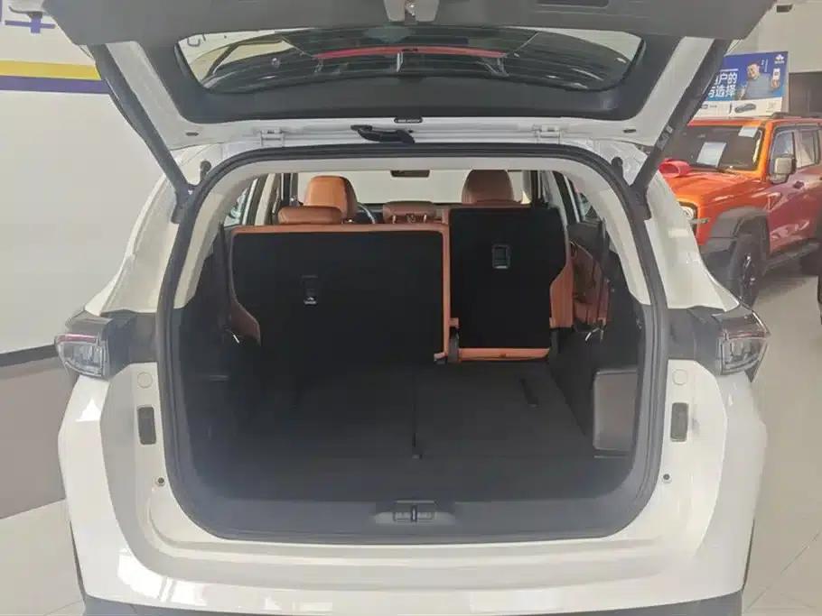 Jetour Mountain & Sea L7 2024 Model 1.5T 120km ULTRA 7-Seater — миниатюра 4