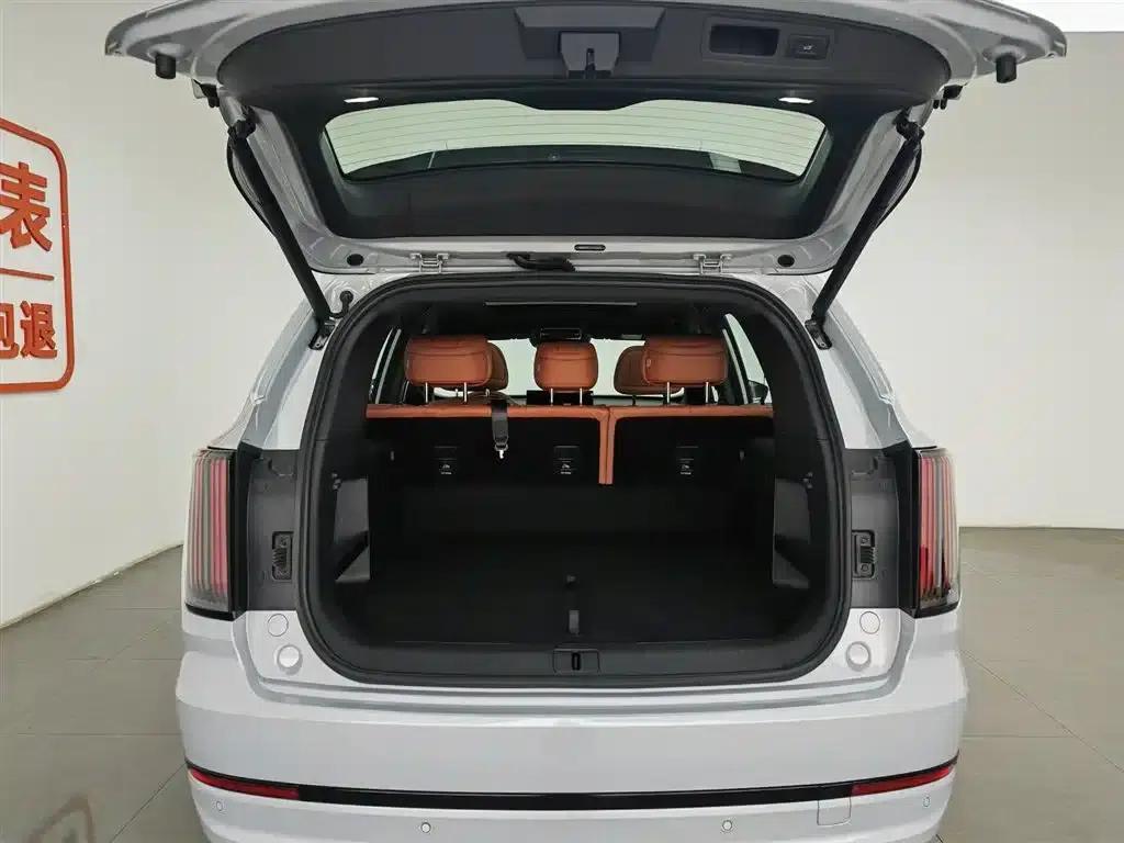 Jetour Mountain & Sea L7 PLUS 2026 Model 220km Luxury Edition 5-Seater — миниатюра 16