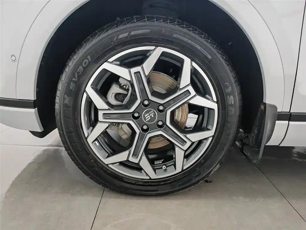 Jetour Mountain & Sea L7 PLUS 2026 Model 220km Luxury Edition 5-Seater — миниатюра 17