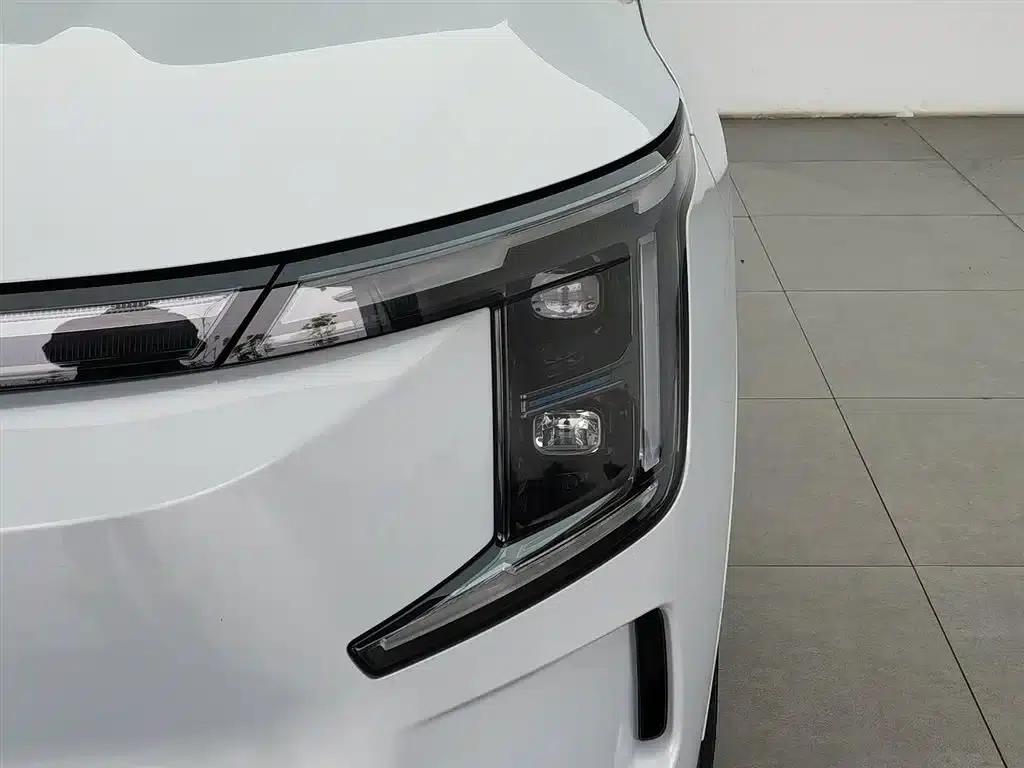 Jetour Mountain & Sea L7 PLUS 2026 Model 220km Luxury Edition 5-Seater — миниатюра 7