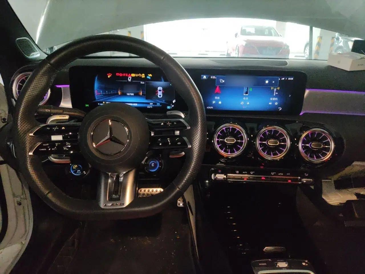 Mercedes-Benz CLA AMG 2024 AMG CLA 35 4MATIC — миниатюра 10