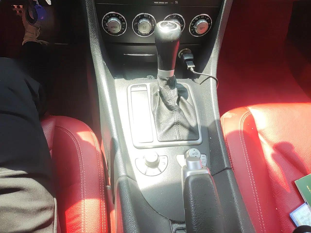 Mercedes-Benz SLK-Class 2010 SLK 200K — миниатюра 15