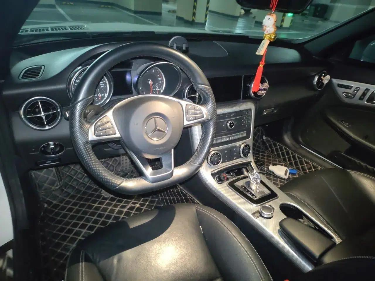 Mercedes-Benz SLC 2016 SLC 200 Dynamic Edition — миниатюра 10