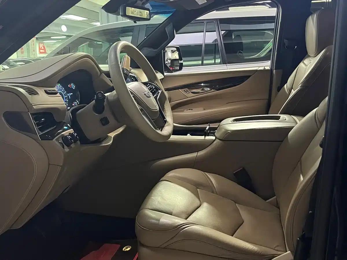 2017 Cadillac Escalade 6.2L US Spec — миниатюра 14