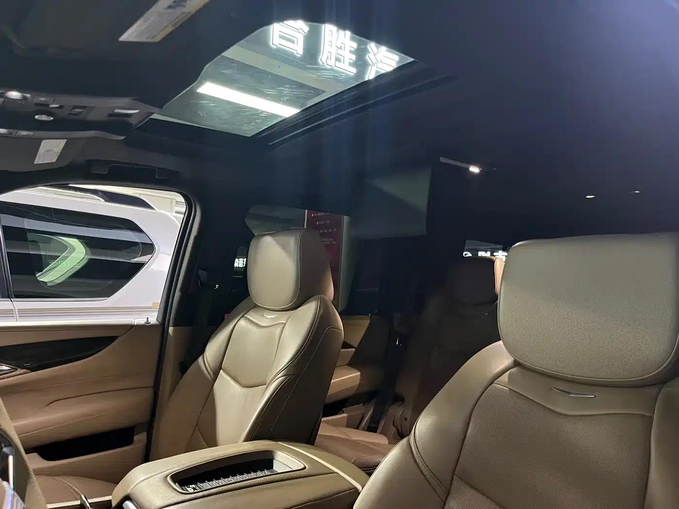 2017 Cadillac Escalade 6.2L US Spec — миниатюра 17