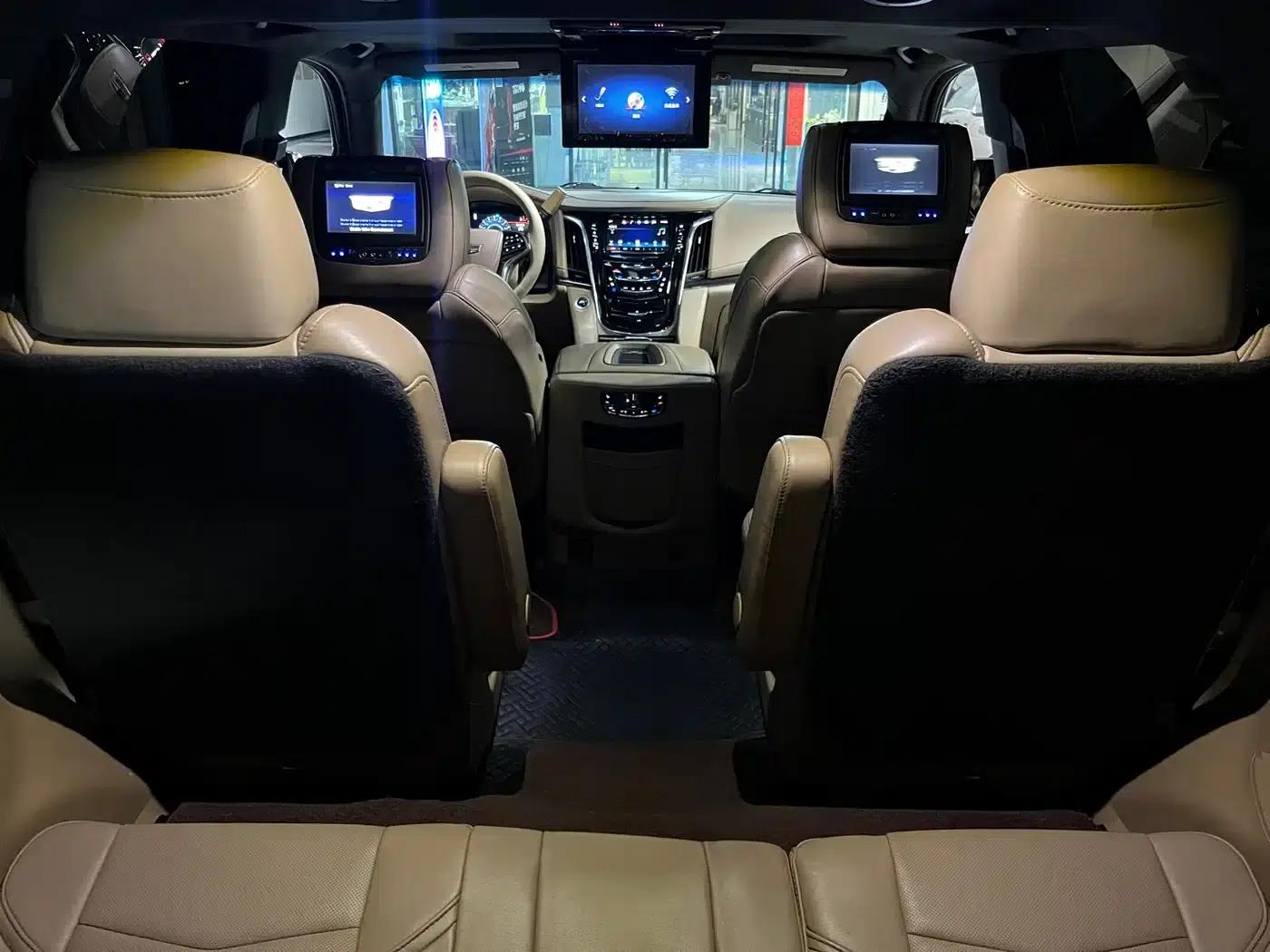 2017 Cadillac Escalade 6.2L US Spec — миниатюра 20