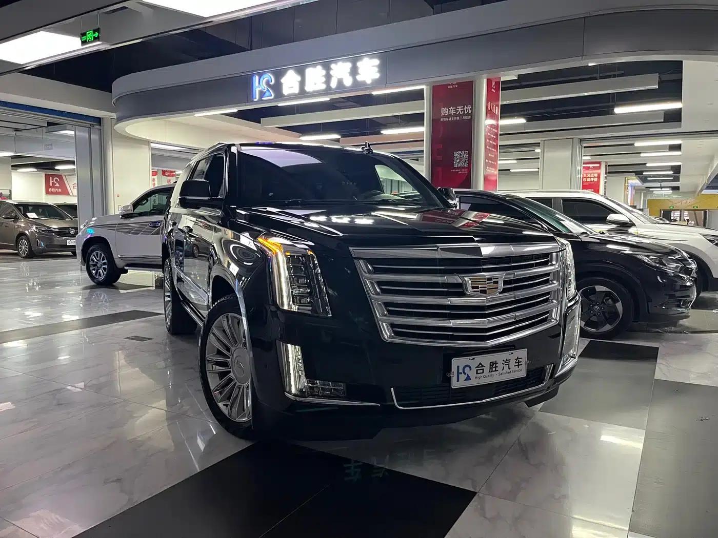 2017 Cadillac Escalade 6.2L US Spec — миниатюра 3