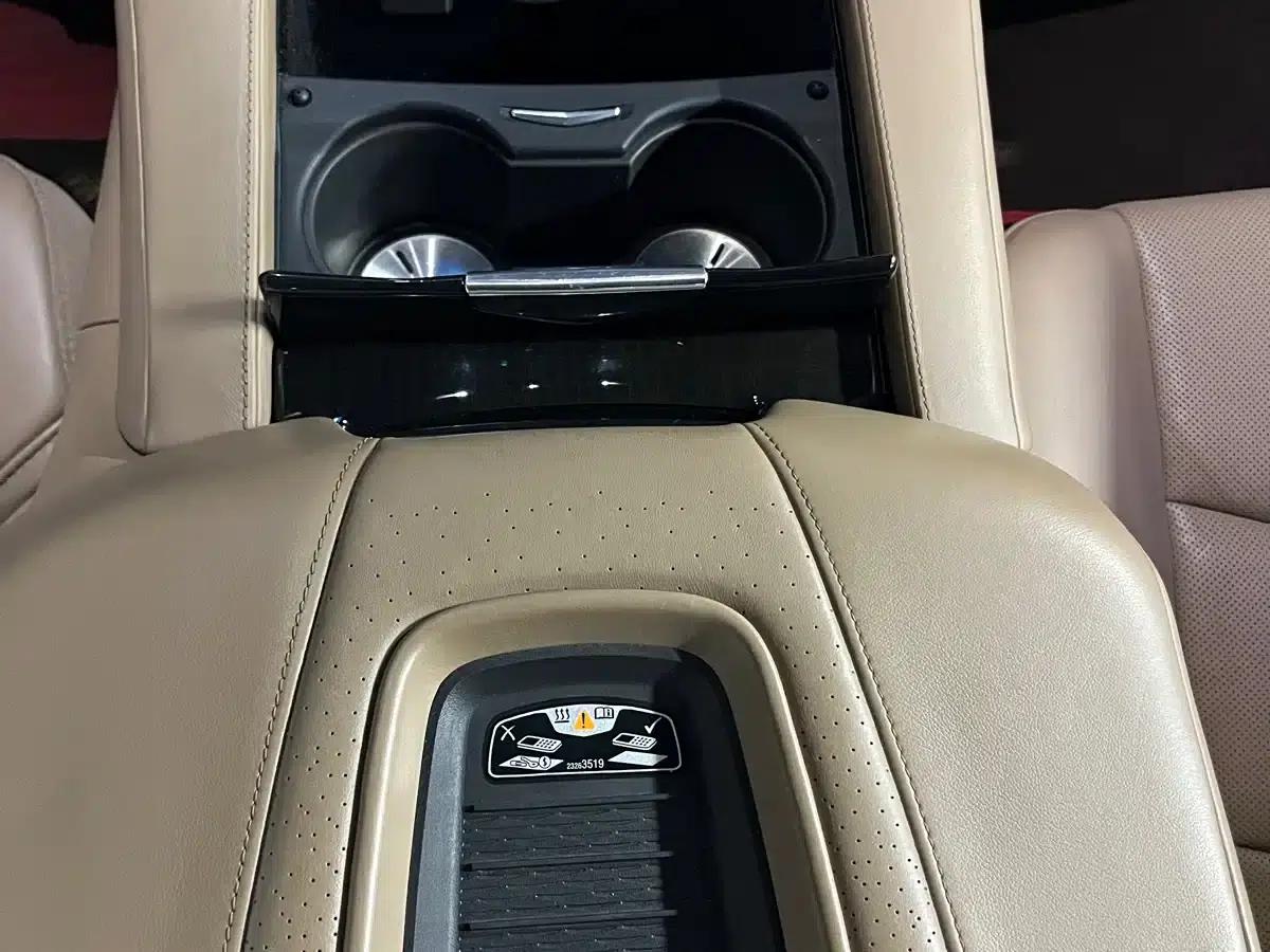 2017 Cadillac Escalade 6.2L US Spec — миниатюра 29