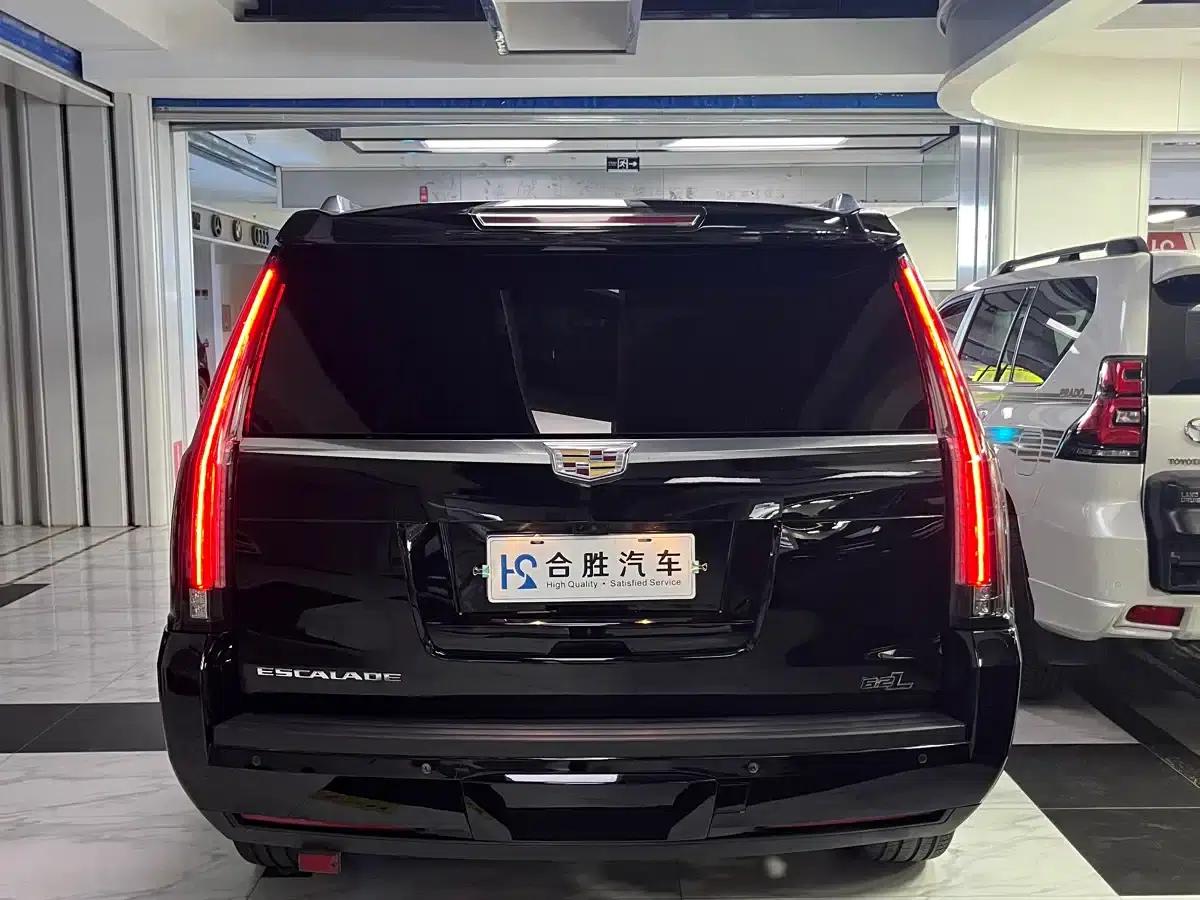 2017 Cadillac Escalade 6.2L US Spec — миниатюра 8