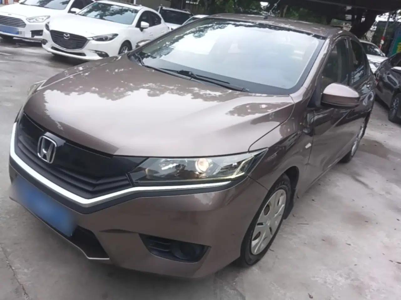 Honda Greiz 2016 1.5L CVT Classic Edition — миниатюра 1