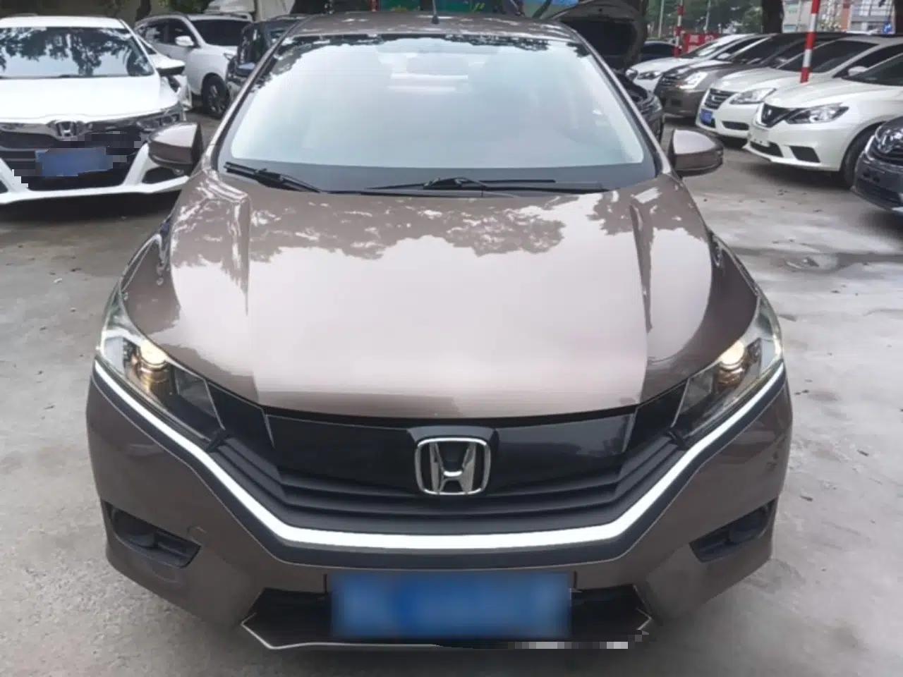 Honda Greiz 2016 1.5L CVT Classic Edition — миниатюра 2