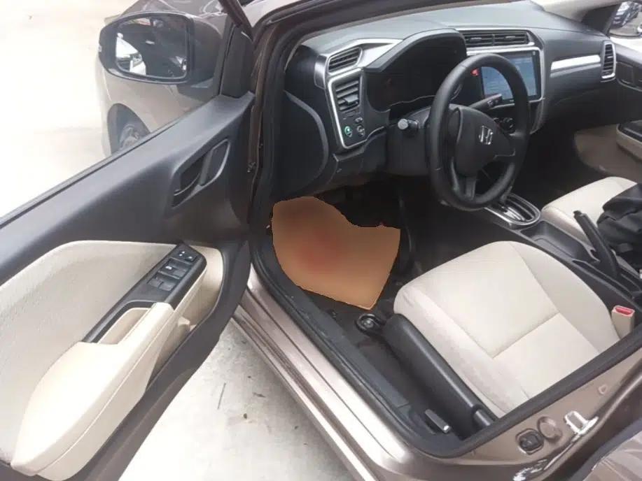 Honda Greiz 2016 1.5L CVT Classic Edition — миниатюра 18