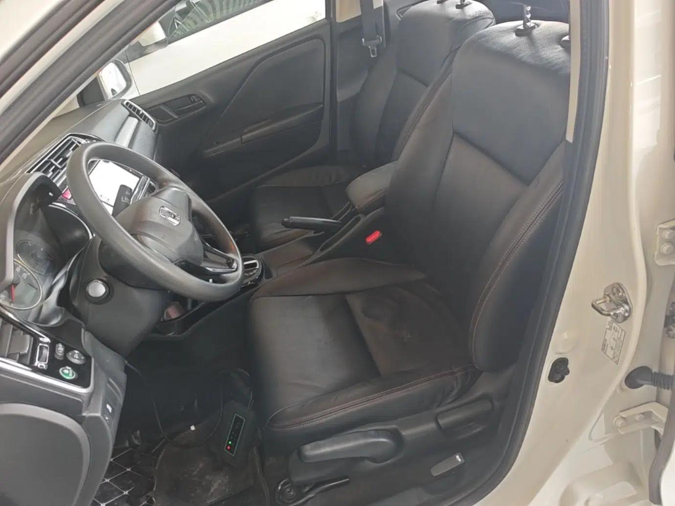 Honda Greiz 2016 1.5L CVT Fashion Edition — миниатюра 17