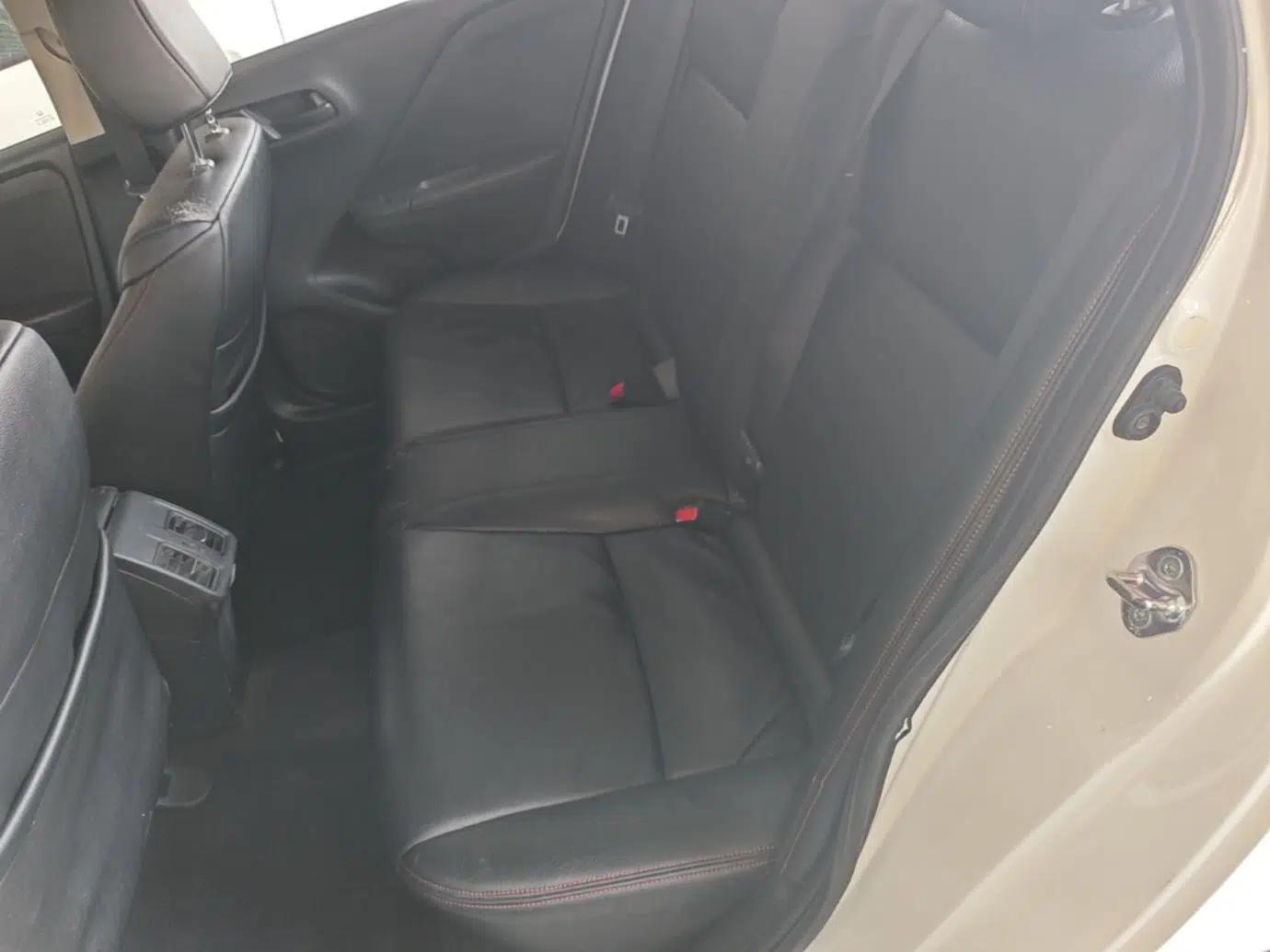 Honda Greiz 2016 1.5L CVT Fashion Edition — миниатюра 19