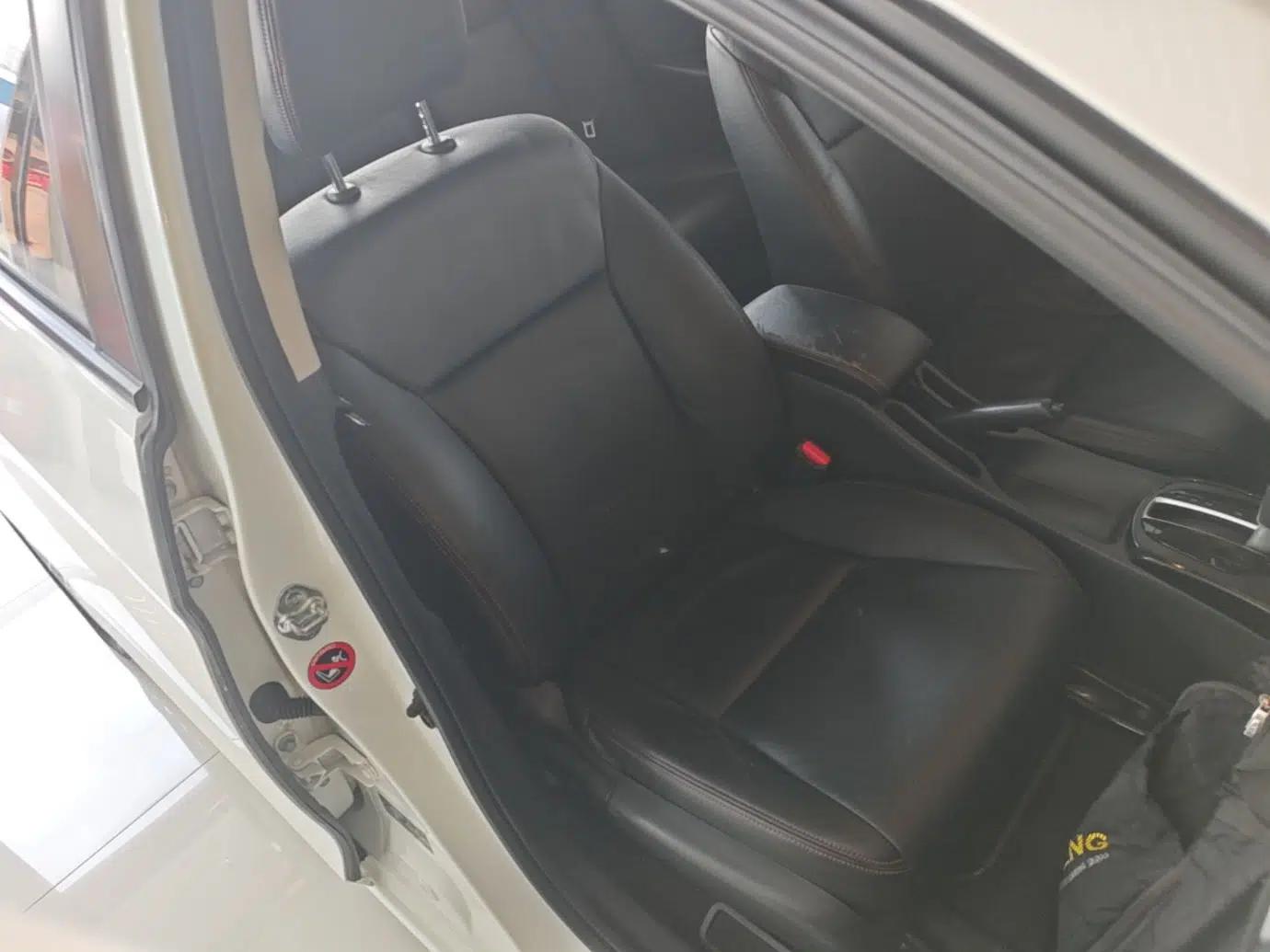 Honda Greiz 2016 1.5L CVT Fashion Edition — миниатюра 23