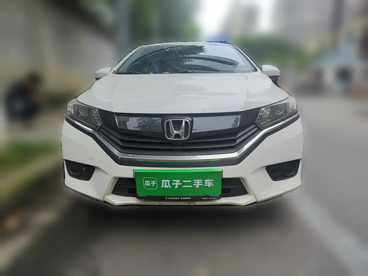 Honda Greiz 2016 1.5L CVT Classic Edition — миниатюра 2